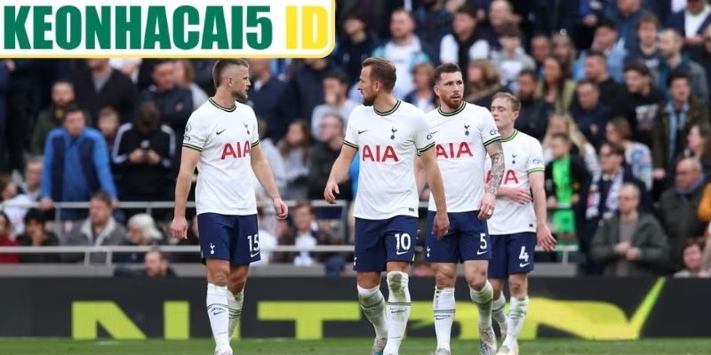 Tottenham rơi vào khủng hoảng, tụt xuống vị trí thứ 16